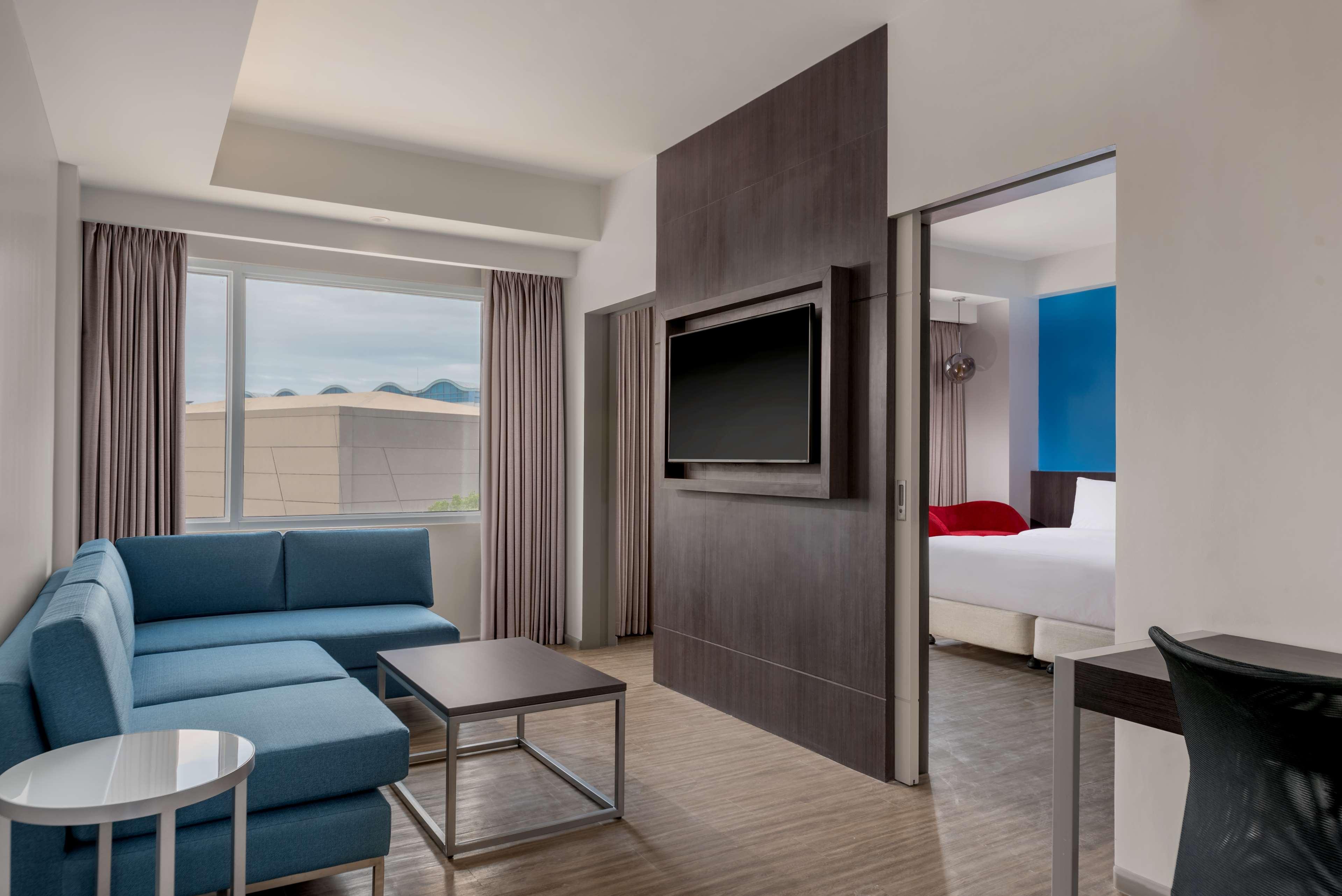 Park Inn By Radisson Iloilo Экстерьер фото