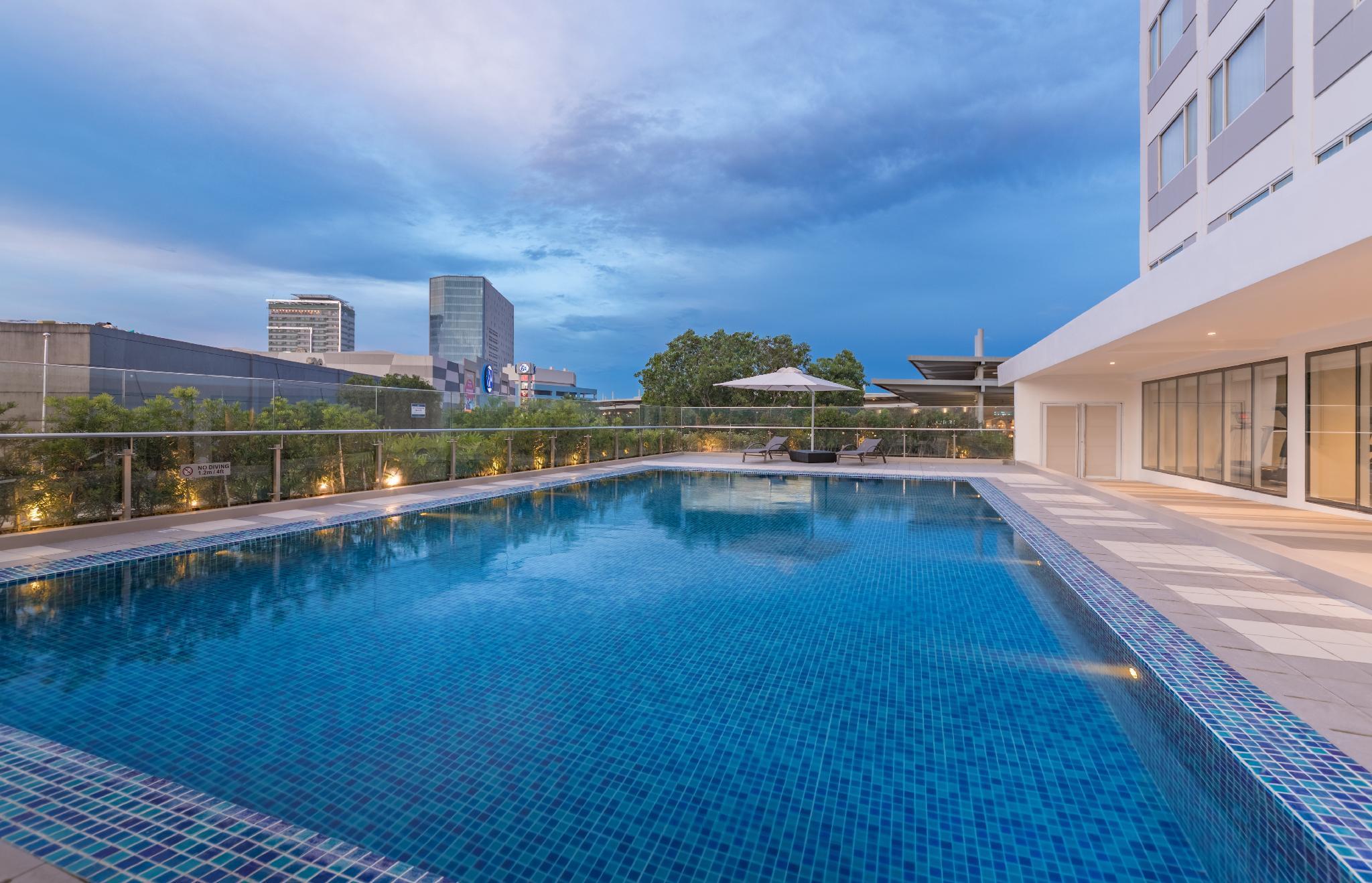 Park Inn By Radisson Iloilo Экстерьер фото