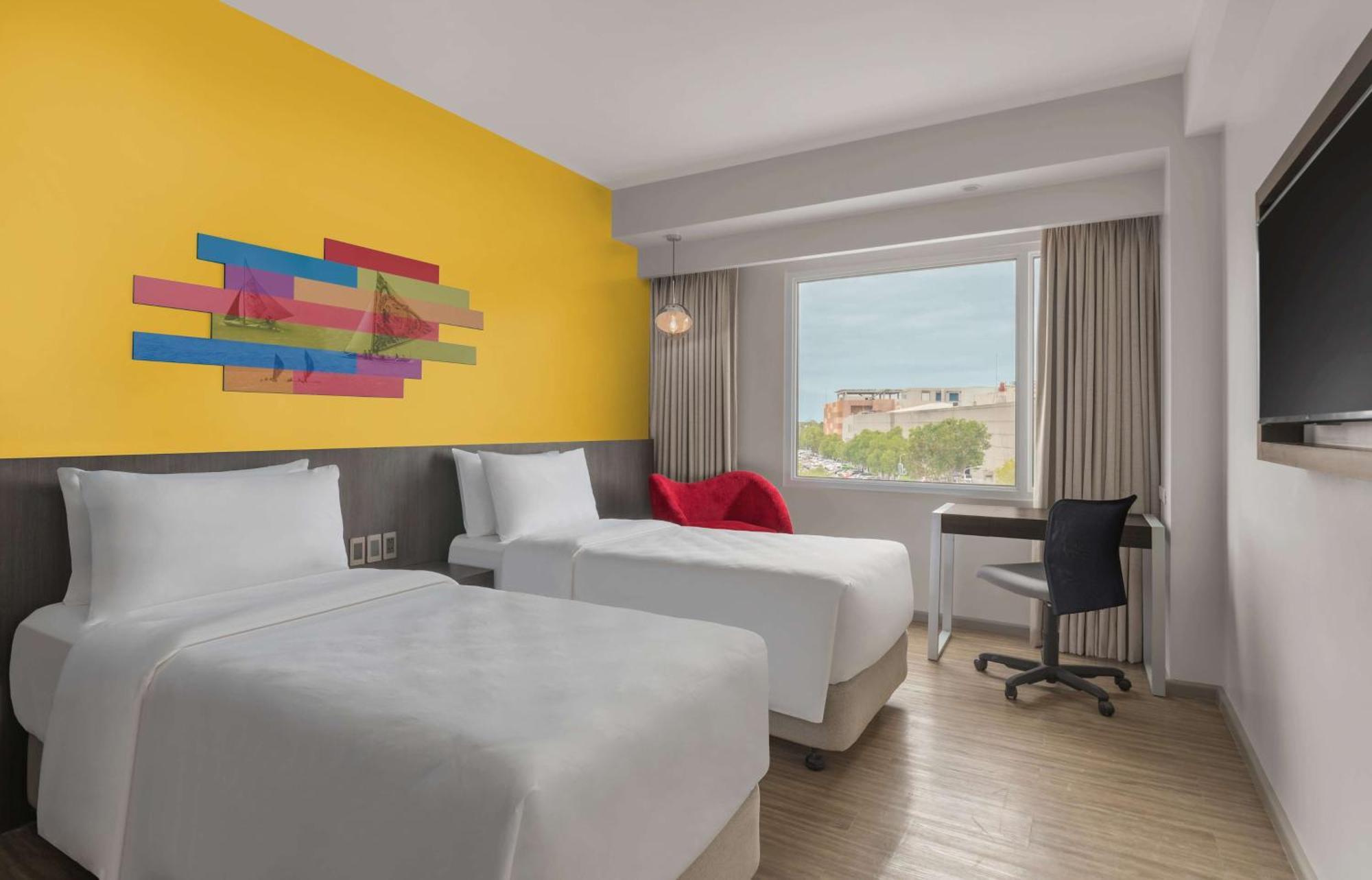 Park Inn By Radisson Iloilo Экстерьер фото